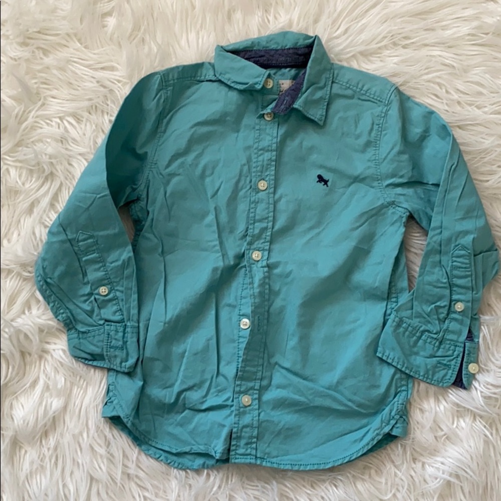 Lightly worn boy button down shirt.